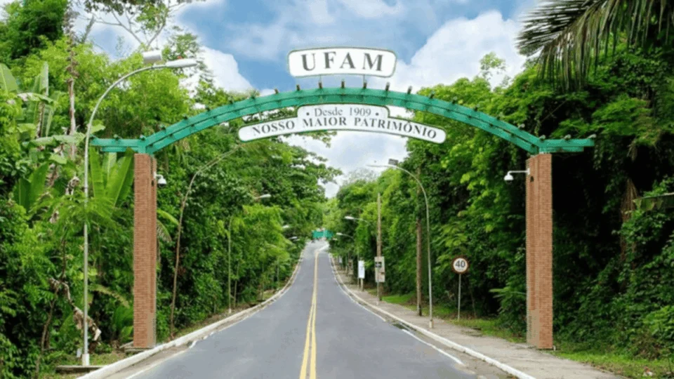 Funcionário da Ufam ameaça matar servidores com faca