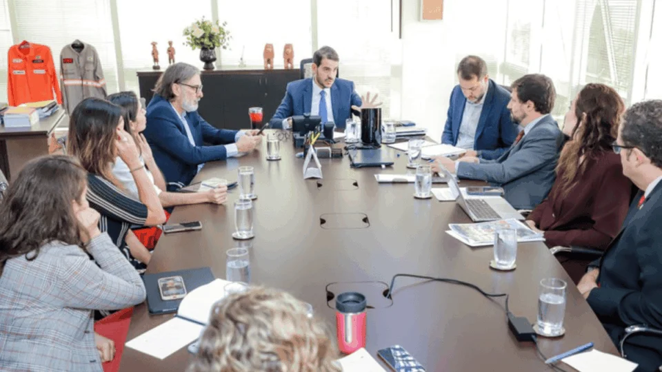 Governo luta contra desinformações sobre ações no RS