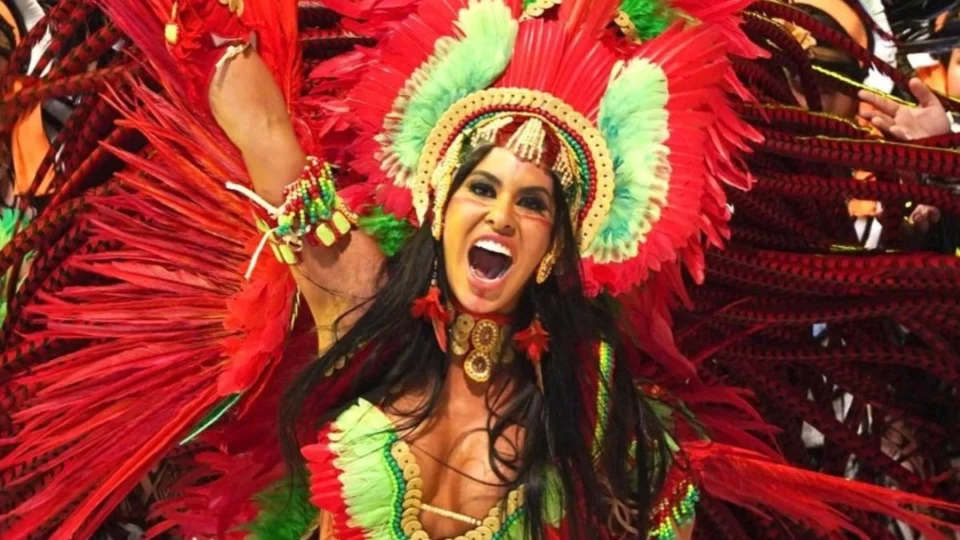 Isabelle se apresenta pela 1ª vez como Cunhã Poranga em Manaus; veja quando