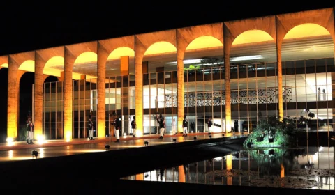 Governo brasileiro manifesta pesar por avião que colidiu na Coreia do Sul