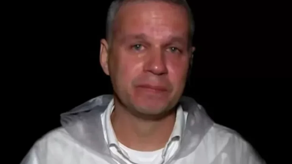 Jornalista chora ao vivo durante cobertura das enchentes no Rio Grande do Sul