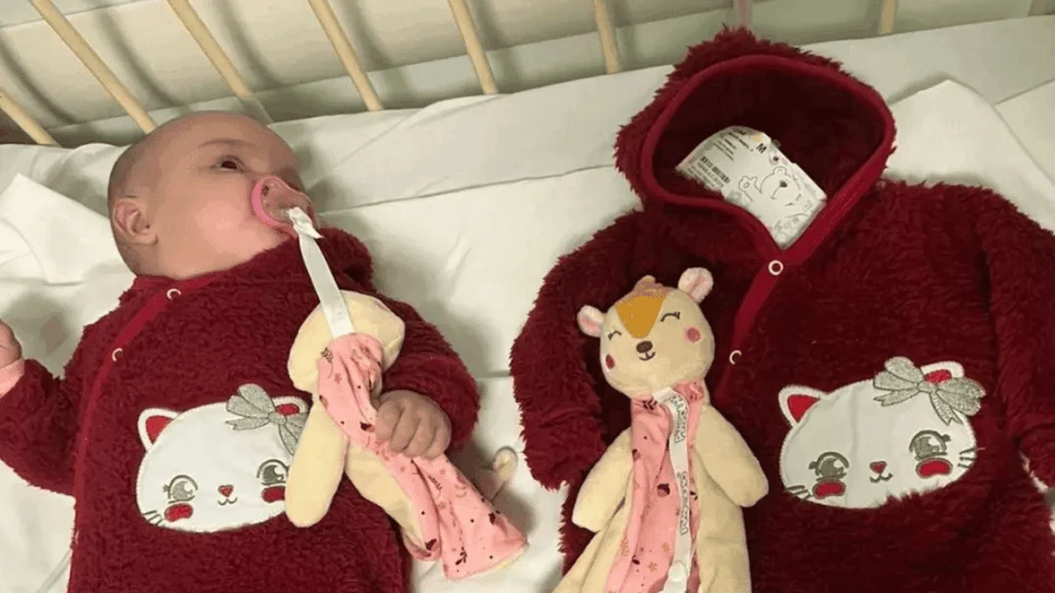 Mãe informa que bebê gêmea foi encontrada morta nas enchentes do RS