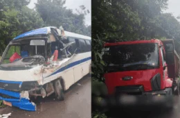 Micro-ônibus escolar e caçamba de lixo colidem no ramal Paricatuba