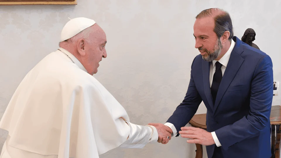 Papa Francisco e Alexandre Silveira debatem sobre transição energética