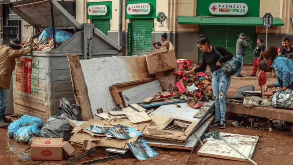 Waldez debate o repasse de recursos aos desabrigados no RS