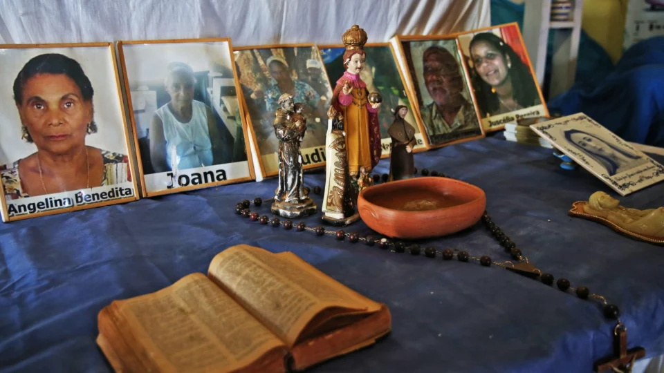 Quilombolas se reúnem em Brasília e marcham até o Congresso Nacional