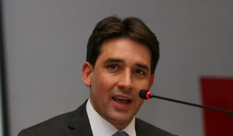 Ministro de Portos e Aeroportos anuncia malha aérea emergencial para o RS