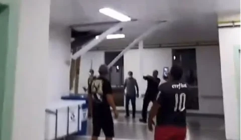 No Acre homem tem surto e é resgatado do teto da Upa de Rio Branco