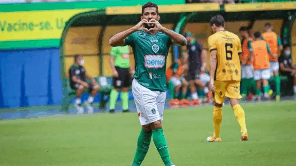 Artilheiro do Manaus retorna à equipe após 2 anos
