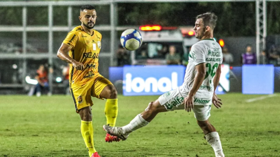 Amazonas perde para a Chapecoense e segue perto do Z4