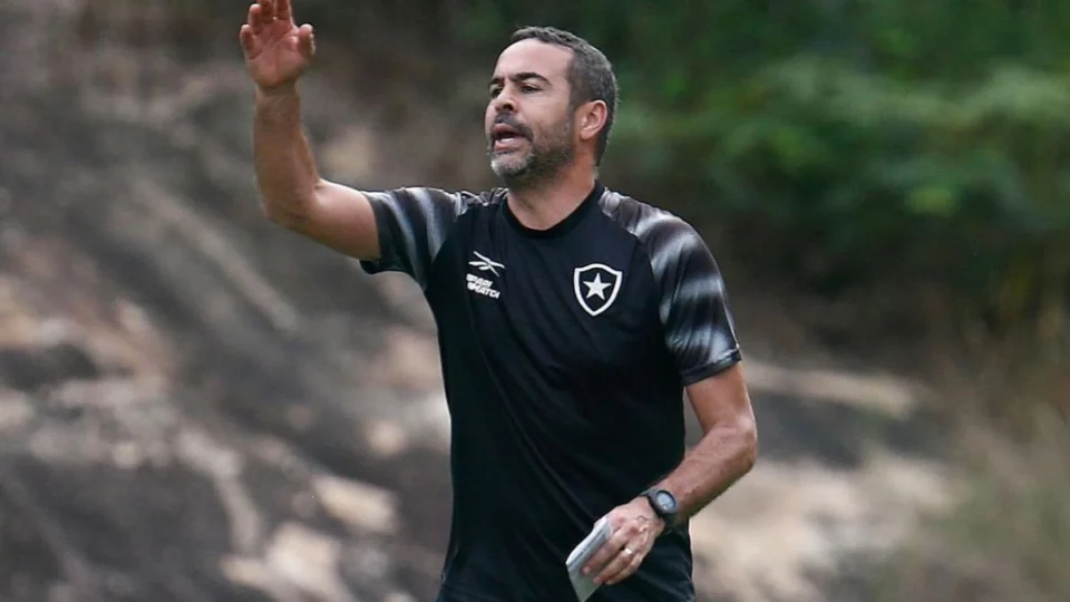 Botafogo: Números de Artur Jorge seguem crescendo