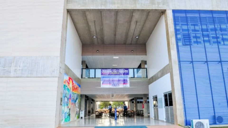 Expulsão de alunos deficientes de colégio militar gera polêmica