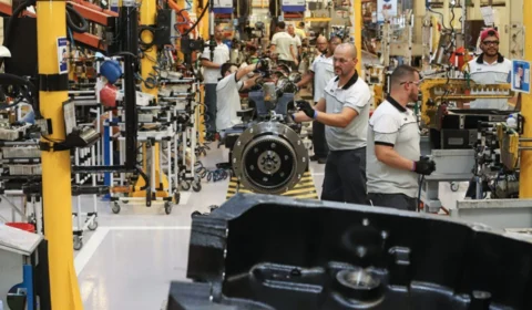 Desemprego cai a 7,1% no trimestre terminado em maio, diz IBGE