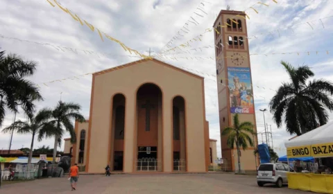 Festival de Parintins: conheça a história da Catedral mais famosa da ilha