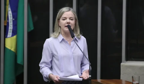 Do México, Gleisi Hoffmann comemora vitória de Claudia Sheinbaum