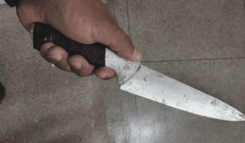 Mulher é esfaqueada após recusar ter relações sexuais com marido