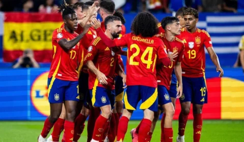 Eurocopa: Espanha bate Itália e garante vaga nas oitavas