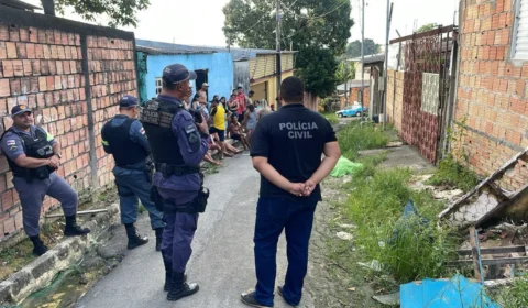 VÍDEO: homem é executado a tiros por criminosos em Manaus