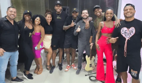 Jô, do Amazonas FC, inaugura loja de roupas com a esposa