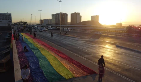 Brasília colorida no dia do Orgulho LGBTQIA+; veja como foi a celebração