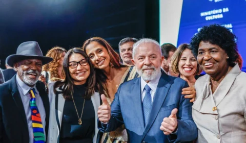 Lula critica uso de cinema e novela para ensinar ‘putaria’