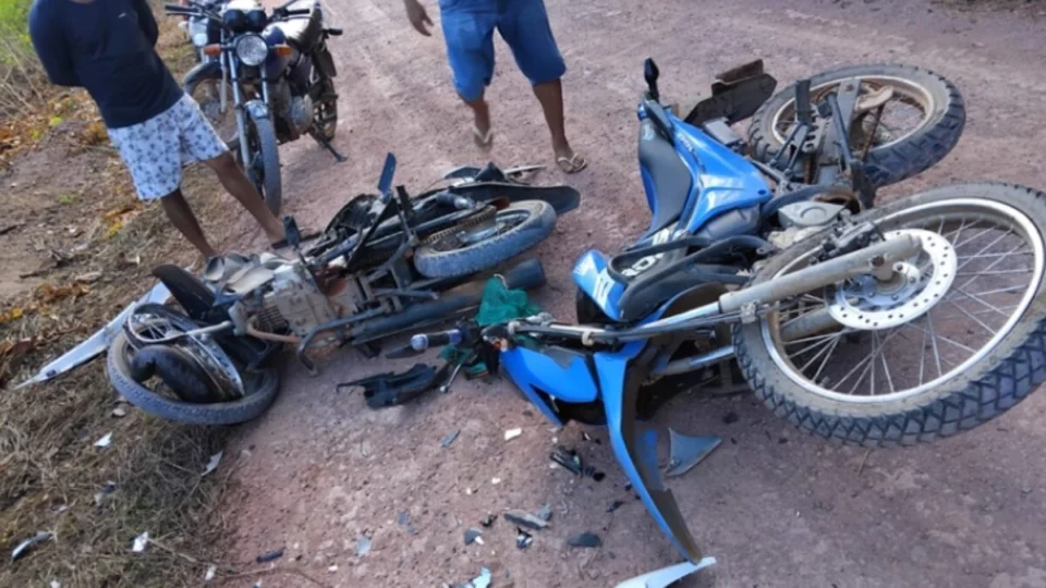 Motociclista morre após colidir com a moto do próprio irmão na AM-070