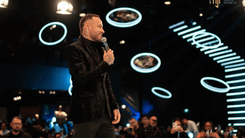 Leilão de Neymar quebra recorde e arrecada R$ 21 milhões; veja lotes