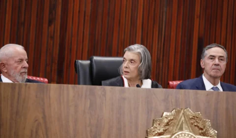 ‘O STF estará ao lado do TSE’, diz Barroso na posse de Cármen Lúcia