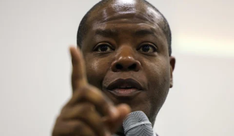 Ministro Silvio Almeida é acusado de assédio sexual