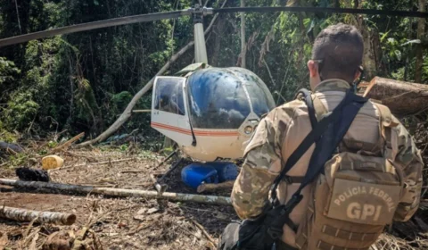 PF explode helicóptero usado em garimpo ilegal em Terra Yanomami