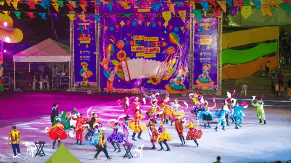 66º Festival Folclórico do Amazonas destaca grupos da categoria bronze