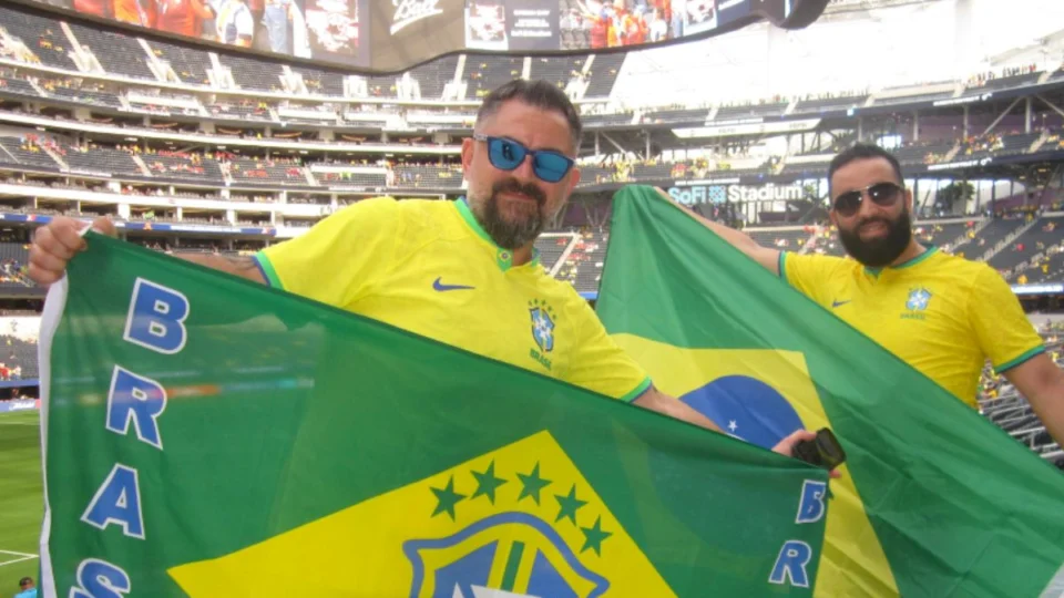 Copa América: R$80 no cachorro-quente? Veja quanto custa para comer nos estádios