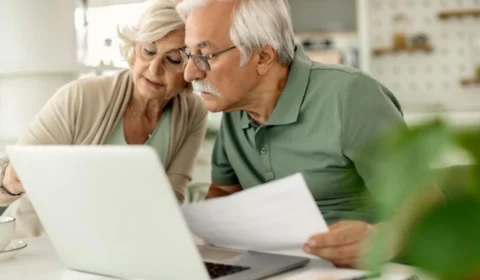 Quem pode se aposentar com 55 anos? Entenda benefício