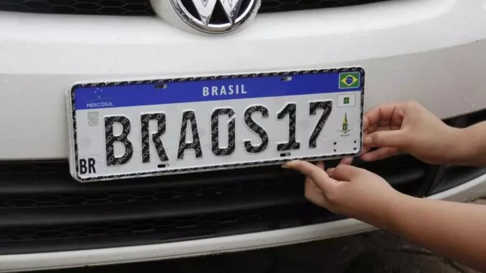 Senado aprova retorno de município em placas veiculares no Brasil