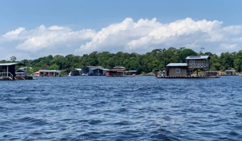 Prefeitura de Manaus pede dinheiro ao Estado e União para retirar flutuantes do Tarumã