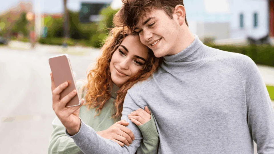 Tóquio lança app de namoro oficial para melhorar taxa de natalidade