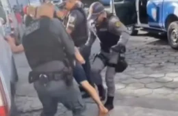 VÍDEO: Paciente bêbado agride profissionais de saúde em Manaus