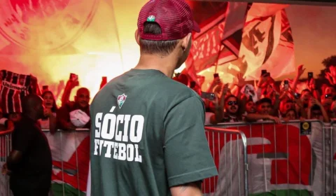 Fluminense: Thiago Silva desembarca no Rio de Janeiro