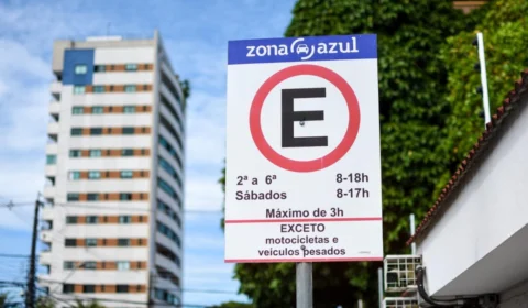 Zona Azul é notificada por danos a veículo em Manaus