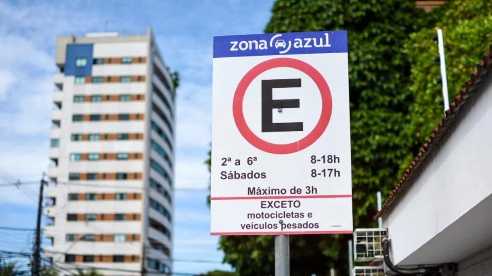 Zona Azul é notificada por danos a veículo em Manaus