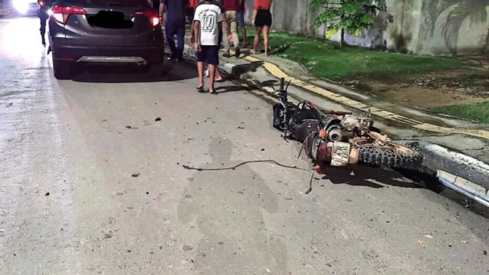 Colisão entre moto e carro deixa um morto em São Luiz, Roraima