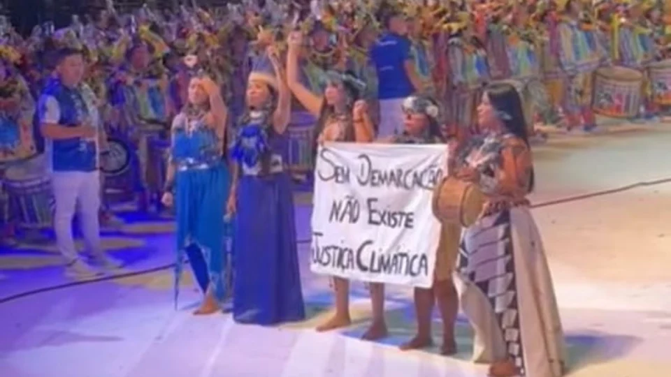 Festival de Parintins: Caprichoso reúne mulheres indígenas na 1ª noite