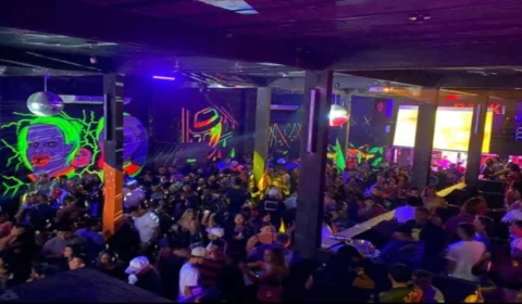 Jovem é morta a tiros dentro de casa noturna no AM