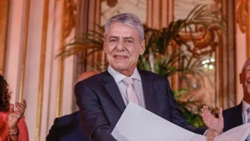 Chico celebra 80 anos: confira as 10 músicas mais ouvidas do cantor