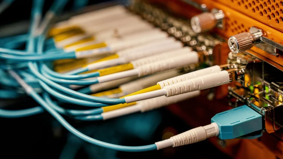 Internet instável em RR: rompimento de fibra óptica afeta conexão no estado