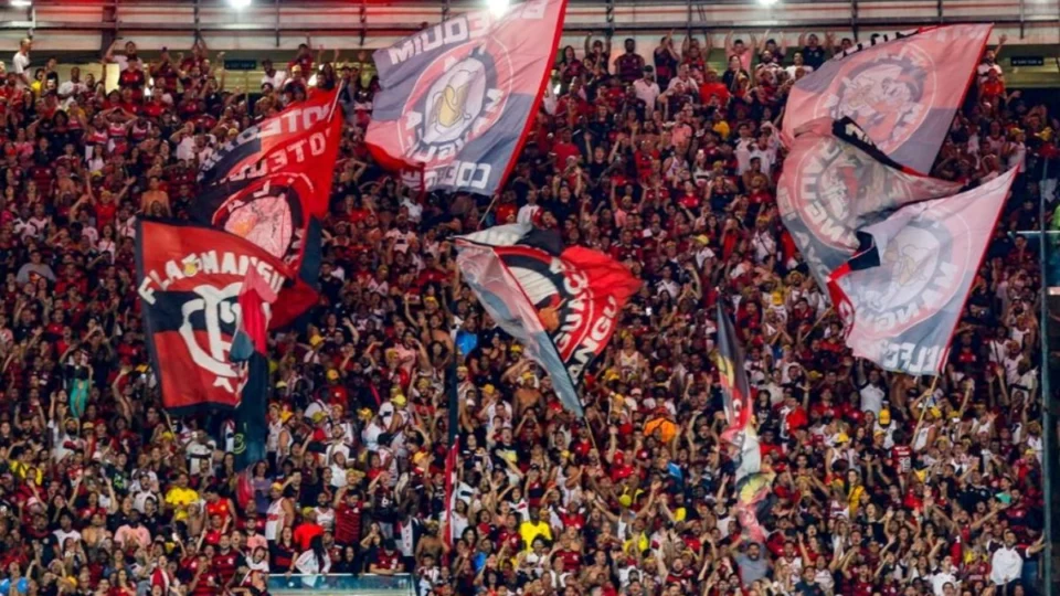Flamengo encaminha novo estádio e negocia naming rights