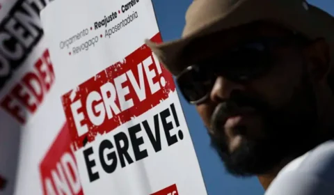 Professores decidem manter greve nas universidades federais