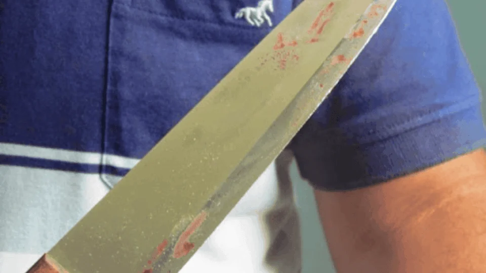 Idoso é suspeito de matar vizinho a facadas após discussão no AM