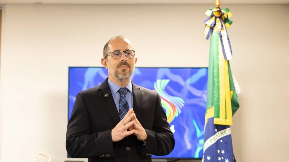 Brasil apresenta em Paris ferramenta de IA contra corrupção