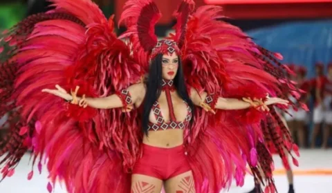 Isabelle participa de novo ensaio com Garantido antes do Festival de Parintins